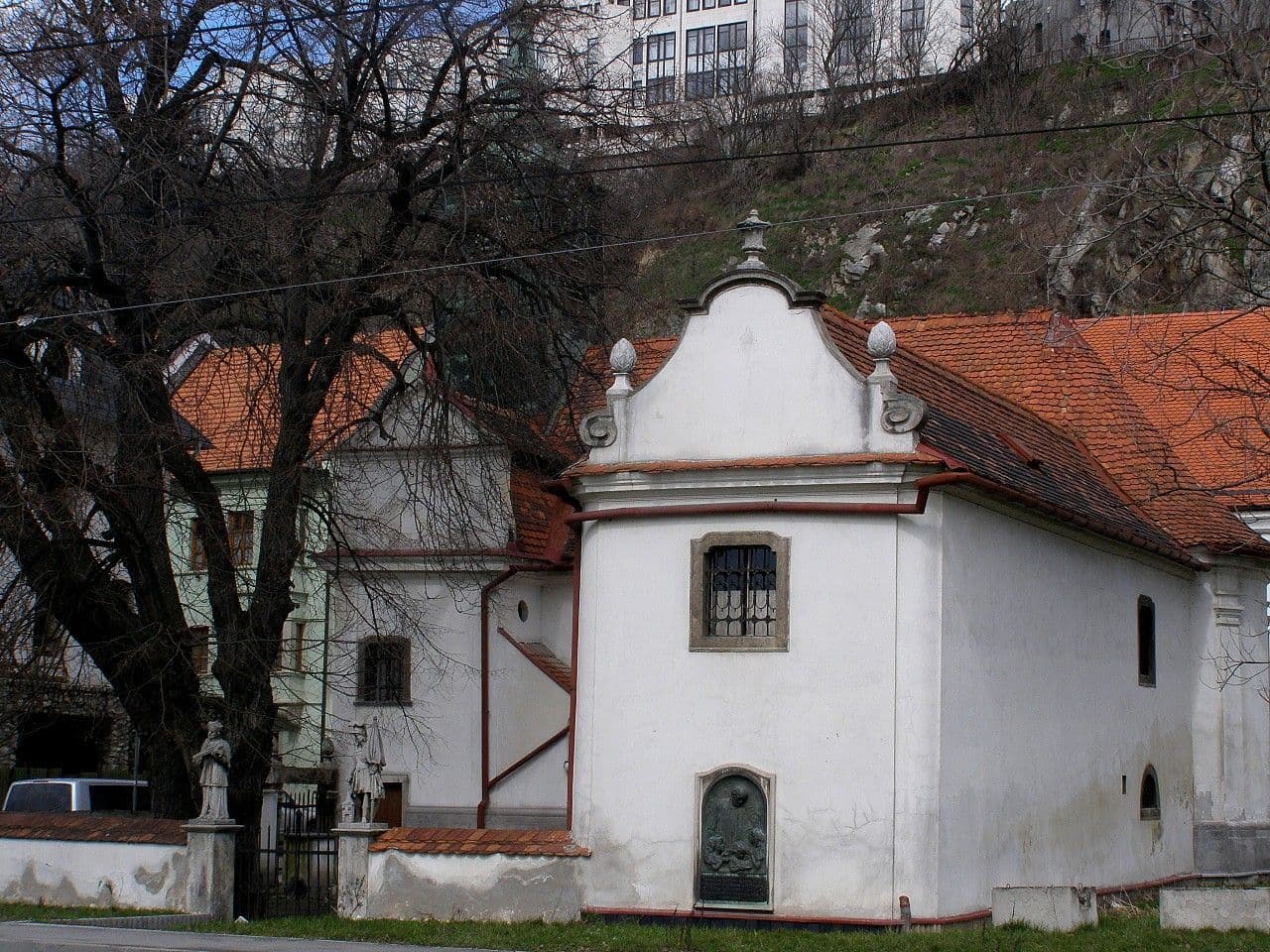 Foto: Kostol Najsvätejšej Trojice (Podhradie)
